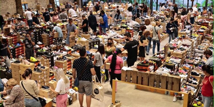  Regresa el mercado de zapatillas más grande de Valencia