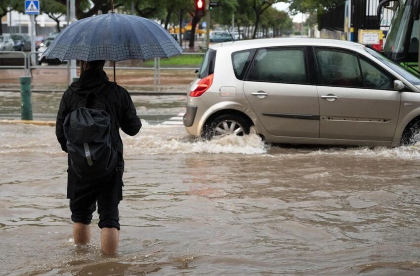  Aemet activa aviso naranja en Valencia por fuertes lluvias